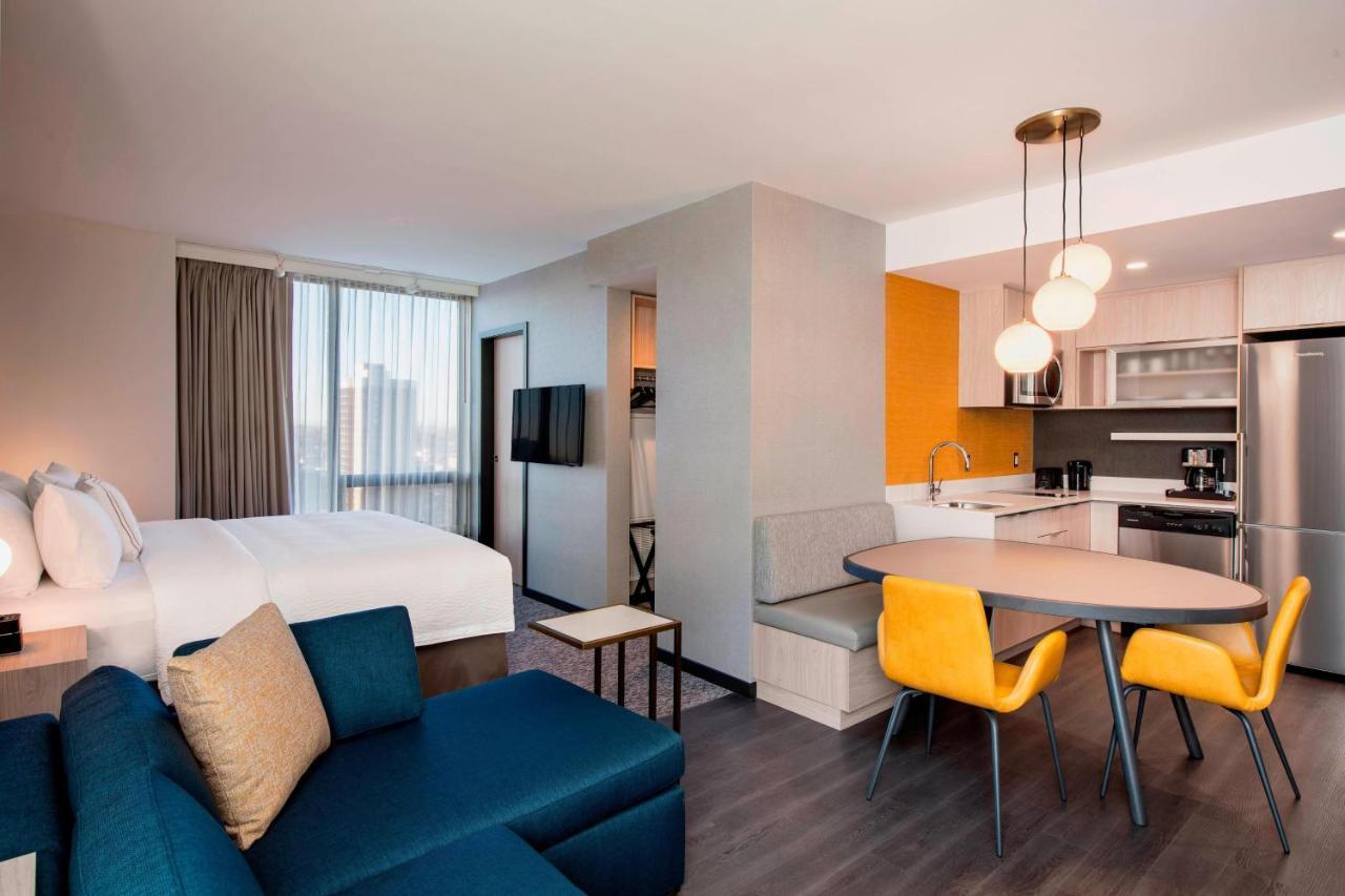 Residence Inn By Marriott Calgary Downtown/Beltline District Екстер'єр фото