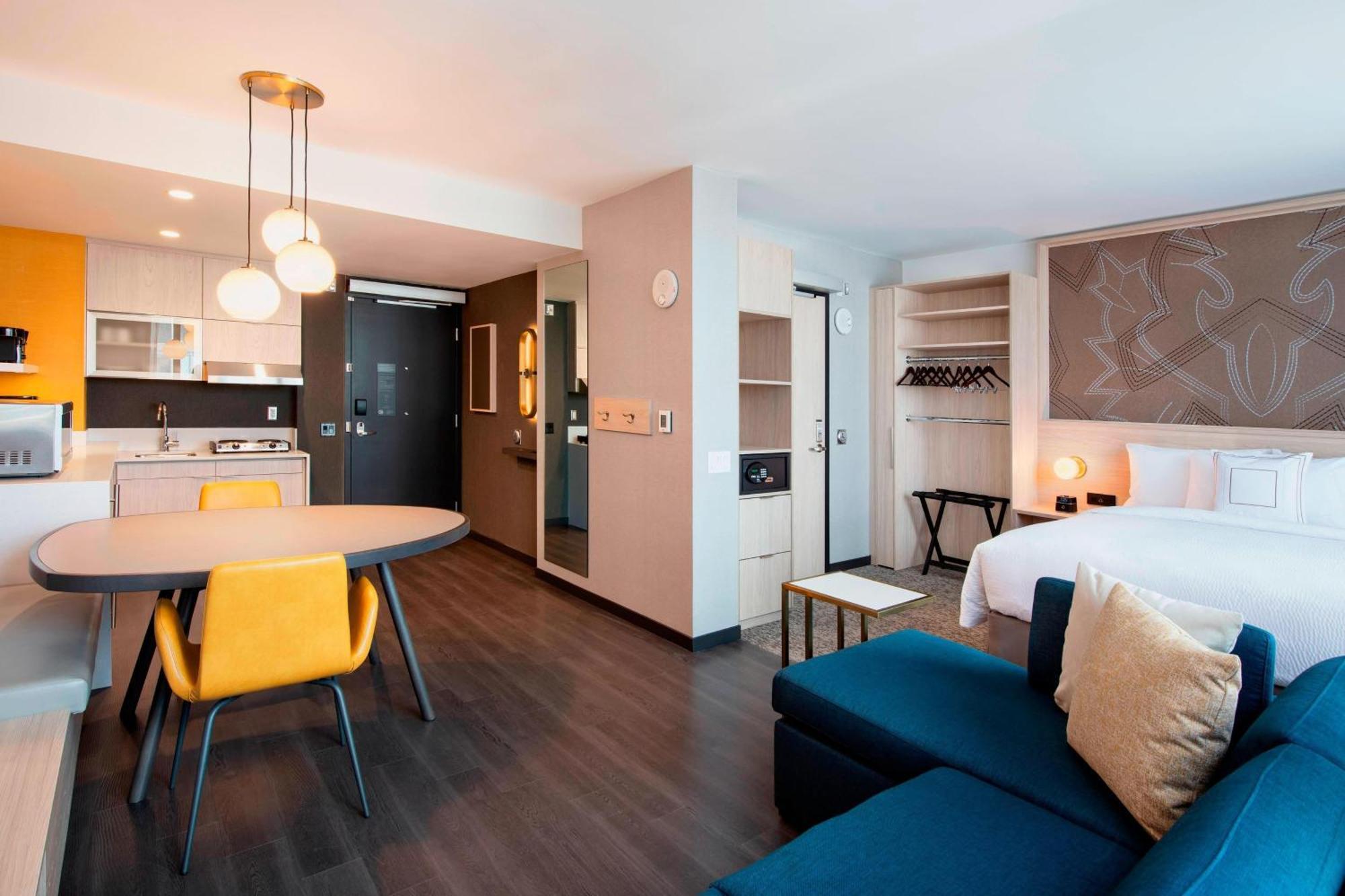 Residence Inn By Marriott Calgary Downtown/Beltline District Екстер'єр фото